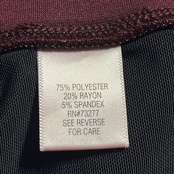 Croft & Barrow Pants Womans Size Small Pull on Maroon Tummy Control Stretch - Picture 9 of 9